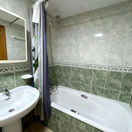 Gemelos 22-3-2 Appartamento *